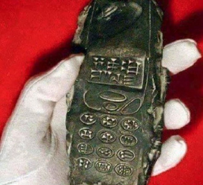 Aliens Phone 800 Years Old Found Now Conspiracy Theories