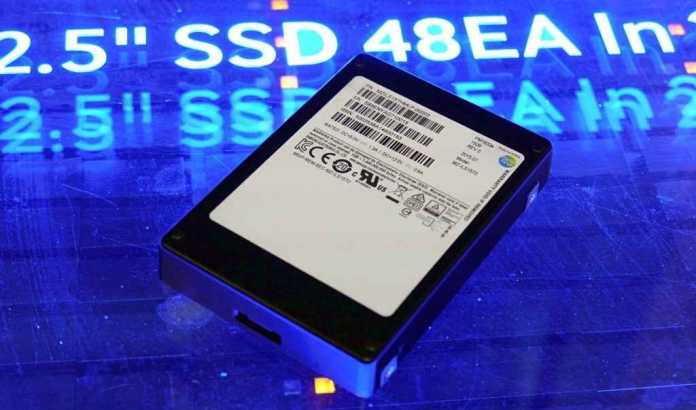 The World's First large-capacity 13TB SSD-13000M