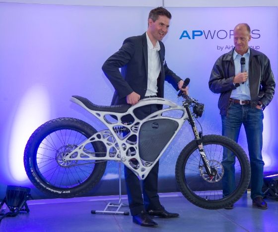 Light Rider World s First 3D Printed Electric Motorcycle - 41