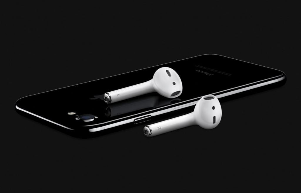 Finally  Apple Released iPhone 7 With Dual Camera And No Headphone Jack - 70