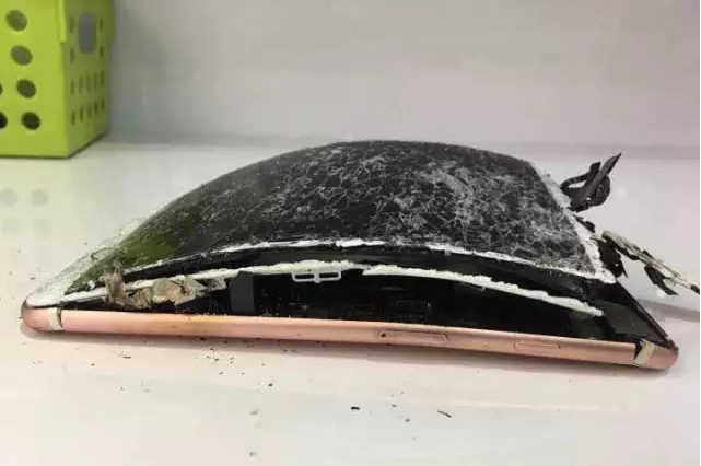 iPhone 7 Plus Falls From 1.5 Feet, And Then Blows Up!