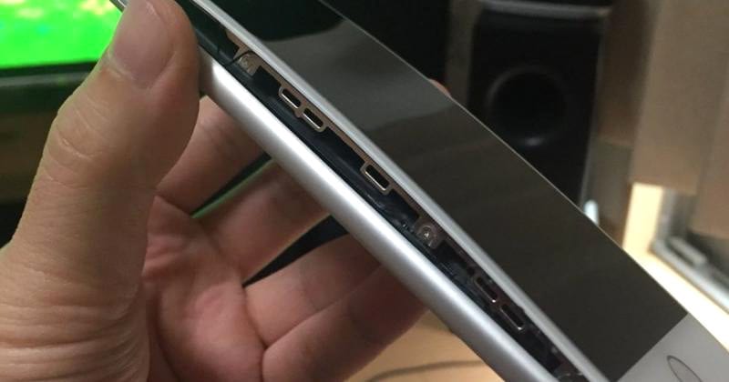 iPhone 8 Plus Reportedly Burst Open While Charging