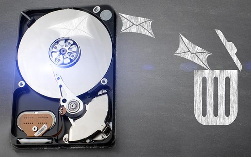 How to Prevent a User From Using all Hard Disk Space in Windows