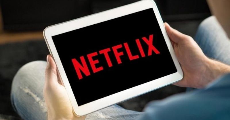 Planos suportados por anúncios da Netflix serão lançados este ano