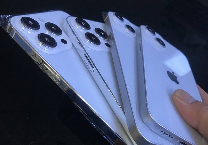 iPhone 14 Dummies Shown Up With a Closer Look to All Four Models
