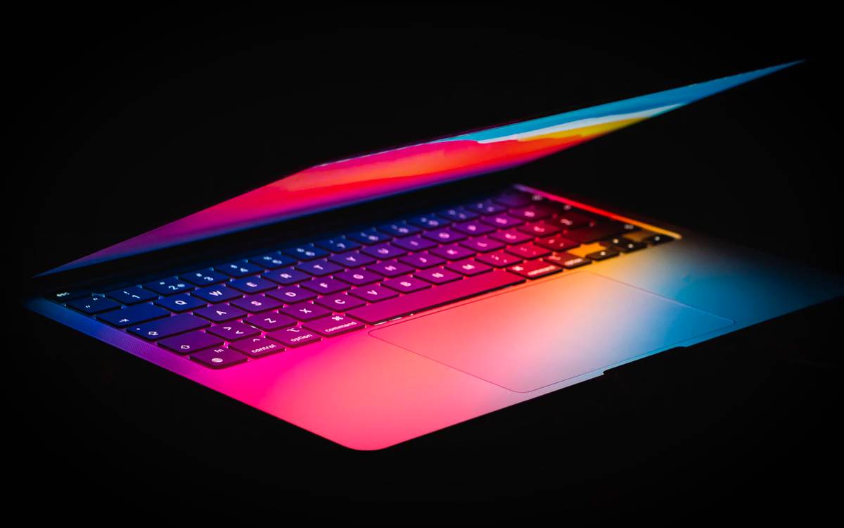 Az Apple jövőre 15 hüvelykes MacBookot tervez új M2 Pro chippel