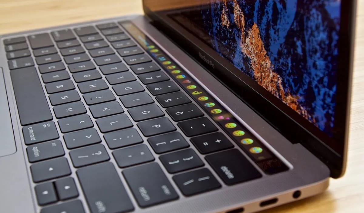 MacBook Pro Powered by M2 ProMax Variant Could Launch This Year