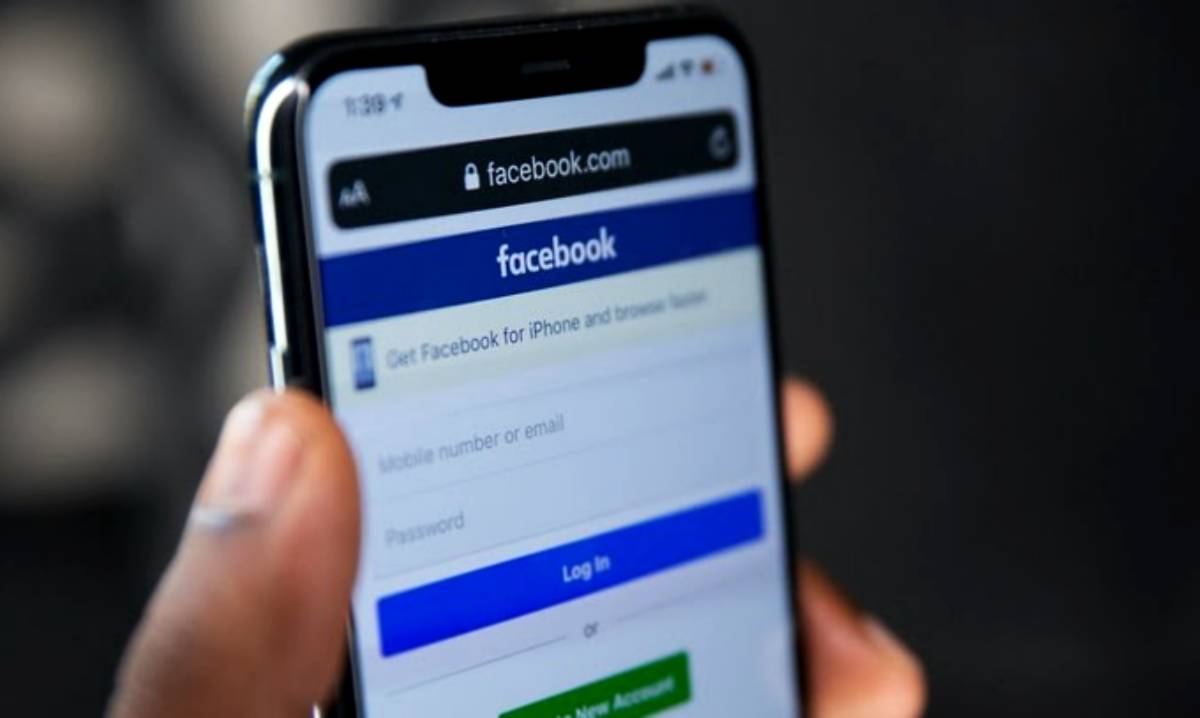 Meta Blames 400 Apps For Stealing Users' Facebook Login Details