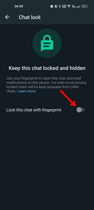 disable the toggle for 'Lock this chat with fingerprint'