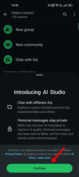 molti personaggi AI di WhatsApp